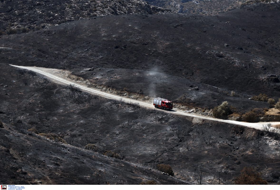 Παλαιά Φώκαια: Προανάκριση για τα αίτια της φωτιάς – Οι πρώτες ενδείξεις και οι εκδοχές