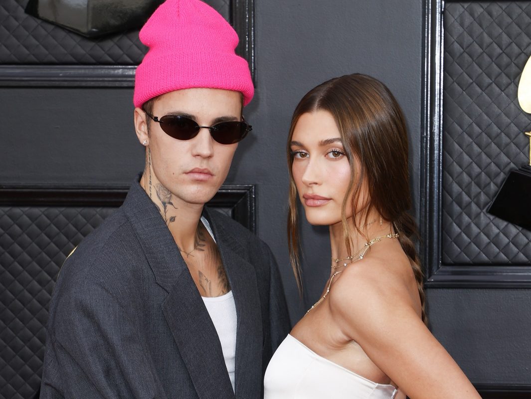 Justin Bieber-Hailey Bieber: Τρυφερές στιγμές με τον γιο τους στις οικογενειακές διακοπές