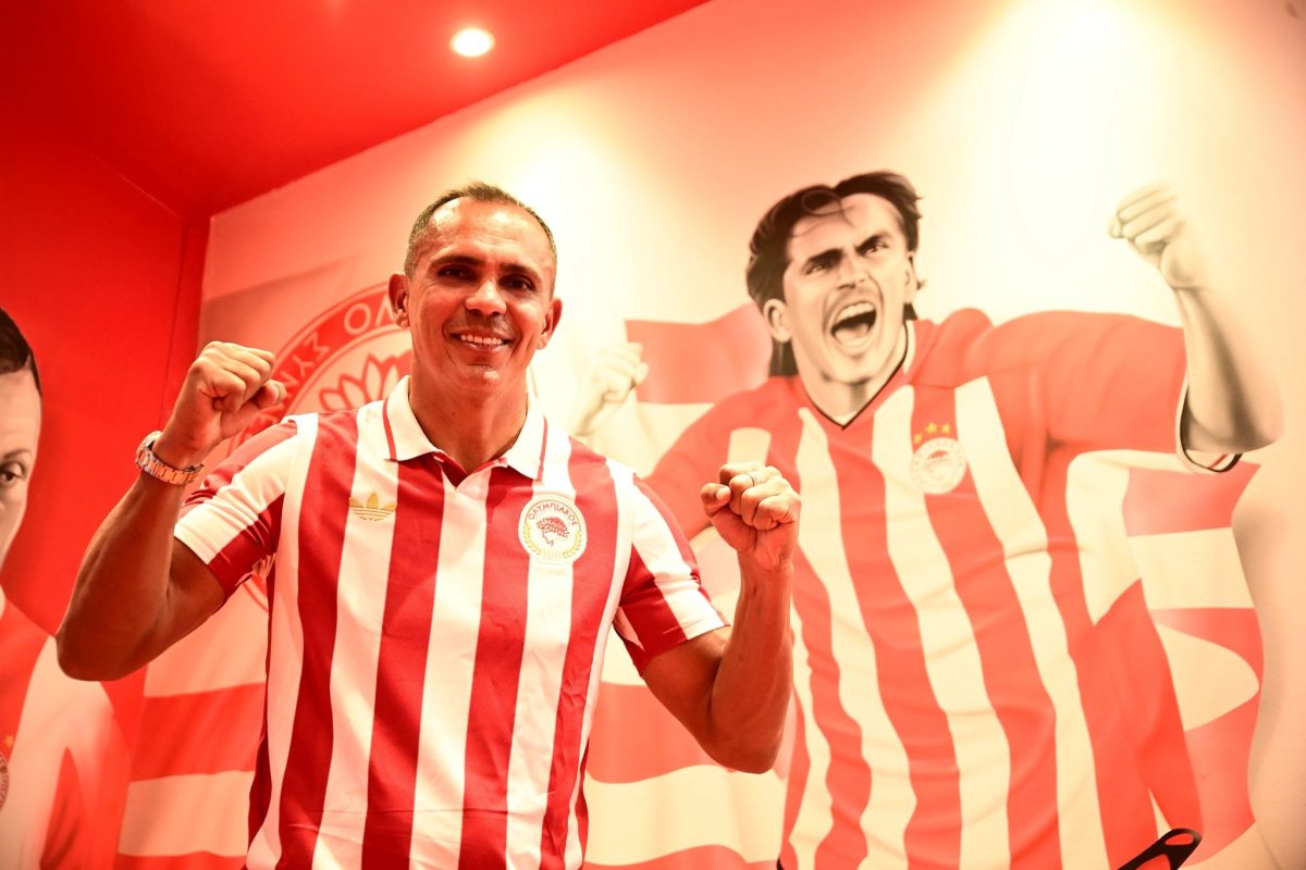 Ο Τζιοβάνι με τη συλλεκτική φανέλα του Ολυμπιακού στο Καραϊσκάκη: «Σας αγαπώ, είστε πάντα στην καρδιά μου» – ΒΙΝΤΕΟ