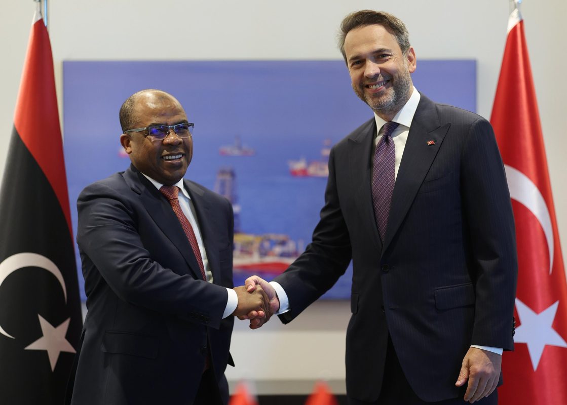 Συνάντηση του υπουργού Πετρελαίου της Λιβύης με τον υπουργό Ενέργειας της Τουρκίας