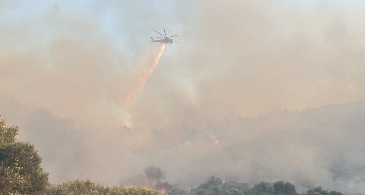 Ναύπακτος: Καλύτερη εικόνα παρουσιάζει η φωτιά
