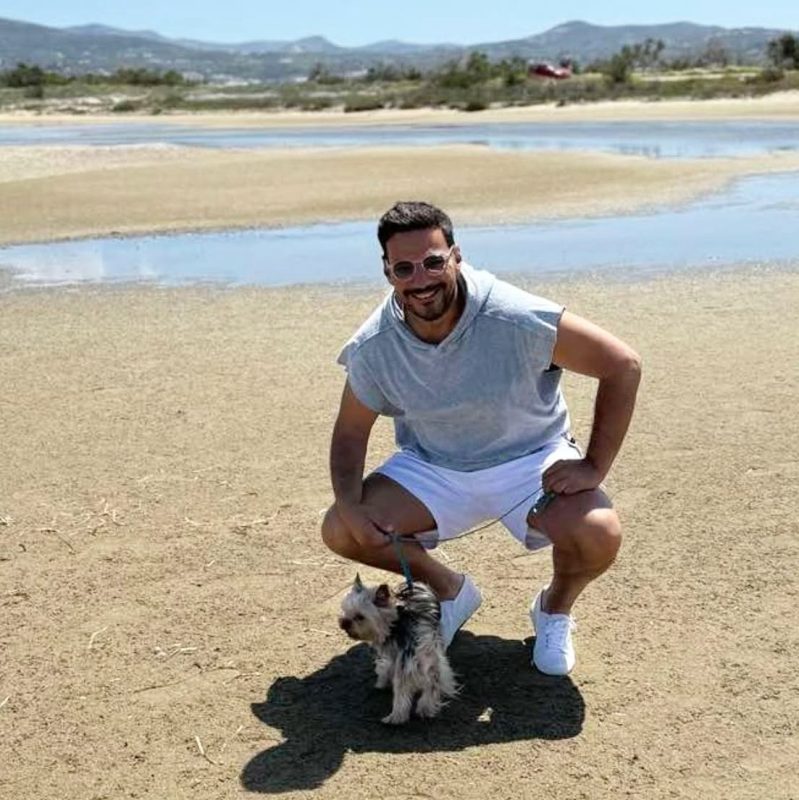 Κώστας Τσουρός: Η σπάνια εξομολόγηση για τα παιδικά του χρόνια-«Έχω τα τραύματά μου από τον πατέρα μου»