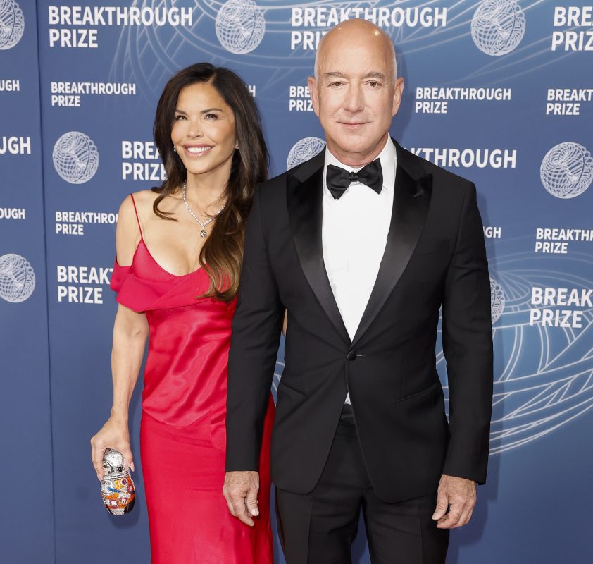 Jeff Bezos: Πώς προστατεύει τα δισεκατομμύριά του από τη Lauren Sanchez
