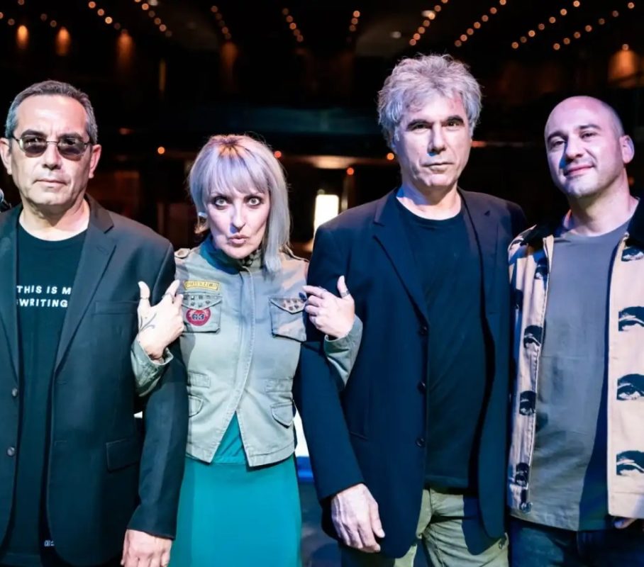 Θλίψη στη μουσική σκηνή: Πέθανε ο μπασίστας του συγκροτήματος Μπλε