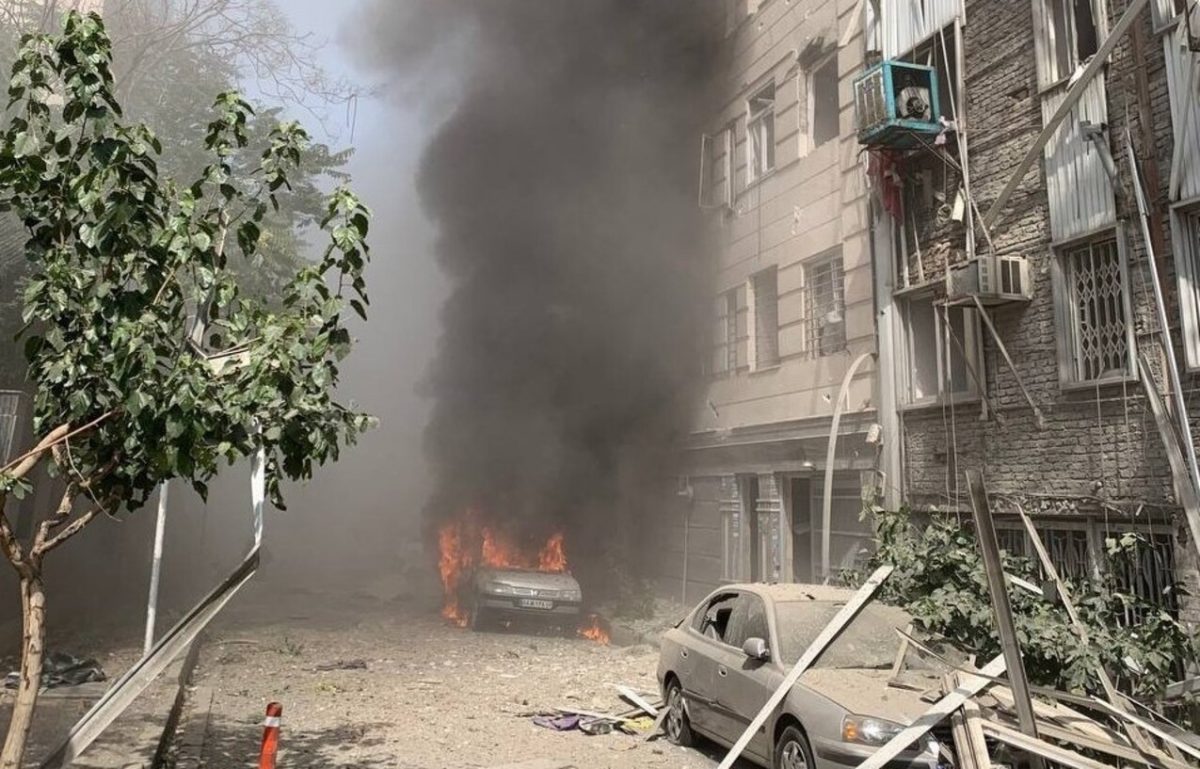 Στις φλόγες η Μέση Ανατολή: Νέες εκρήξεις στην Τεχεράνη – Αυξάνεται η διεθνής ανησυχία