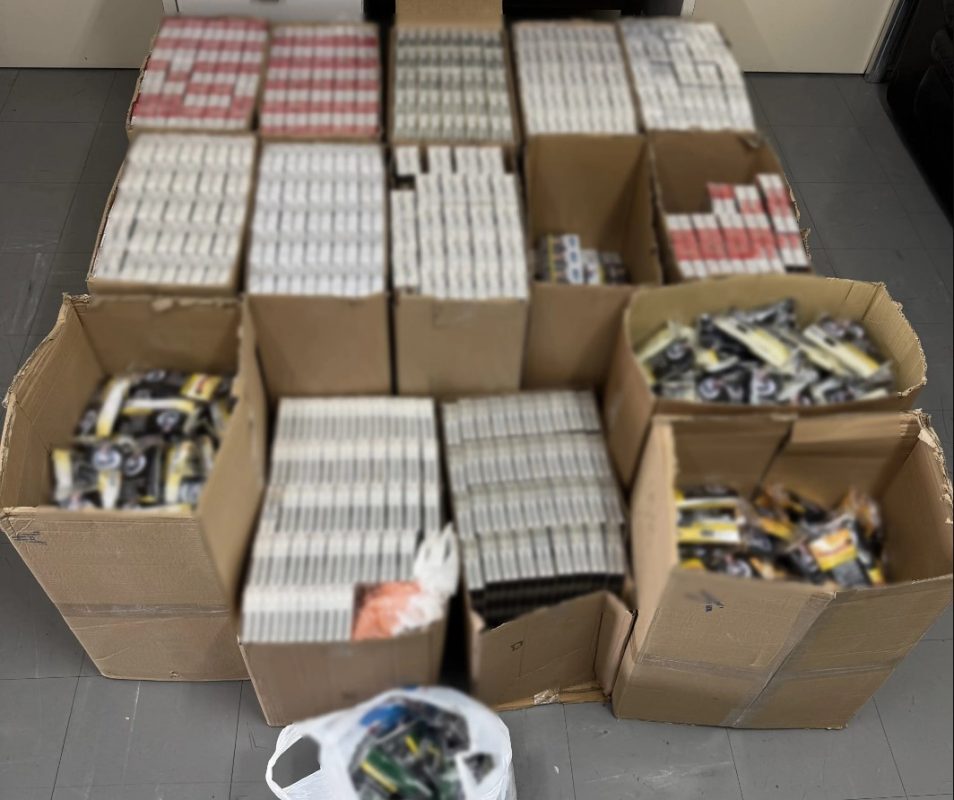 Πειραιάς: Σύλληψη 45χρονου για διακίνηση λαθραίων καπνικών προϊόντων – Κατασχέθηκαν 6.146 τεμάχια