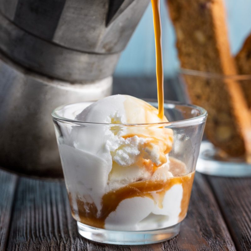 Affogato: Η νέα viral τάση που συνδυάζει καφέ και παγωτό