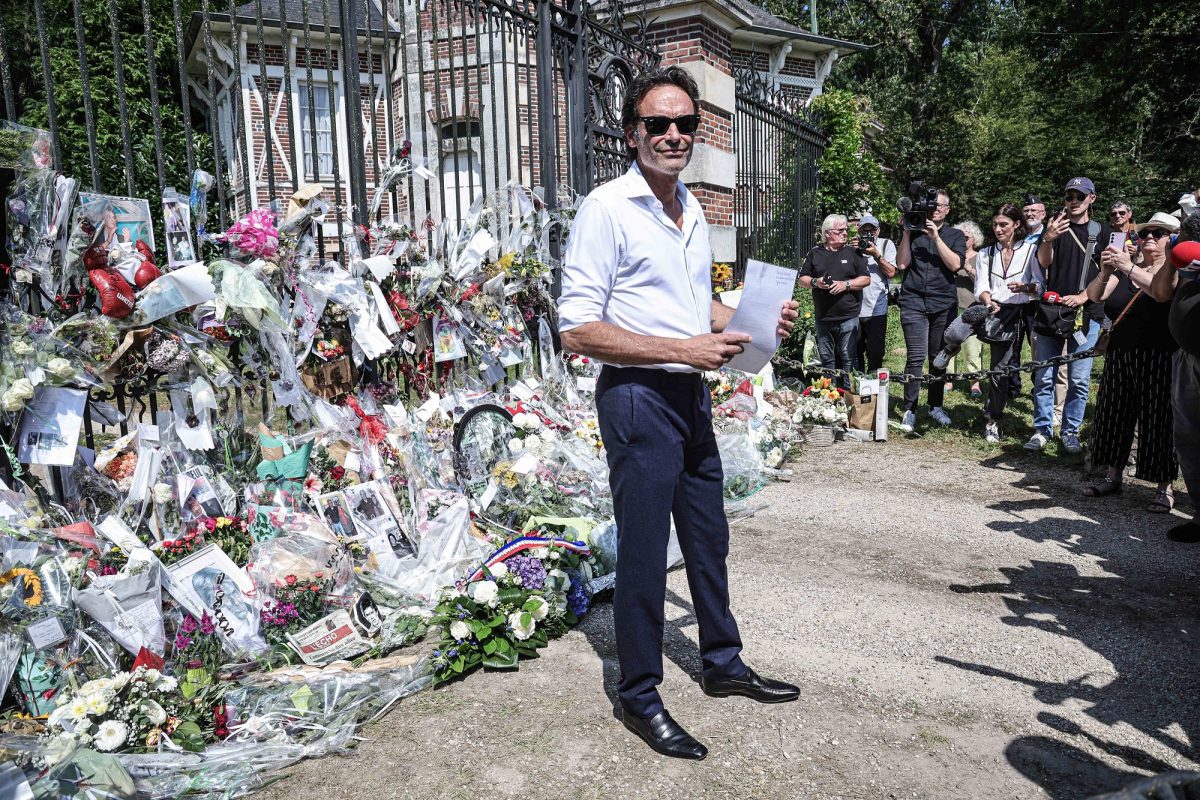 Anthony Delon: «Αυτό που είναι μια ευλογία είναι και μια κατάρα… Είχα τέσσερις γονείς»