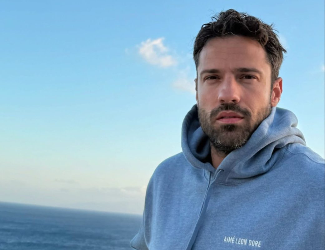 Κωνσταντίνος Αργυρός: Εμφανίστηκε ξαφνικά σε πανηγύρι στην Τήνο και το γλέντι… απογειώθηκε – ΒΙΝΤΕΟ