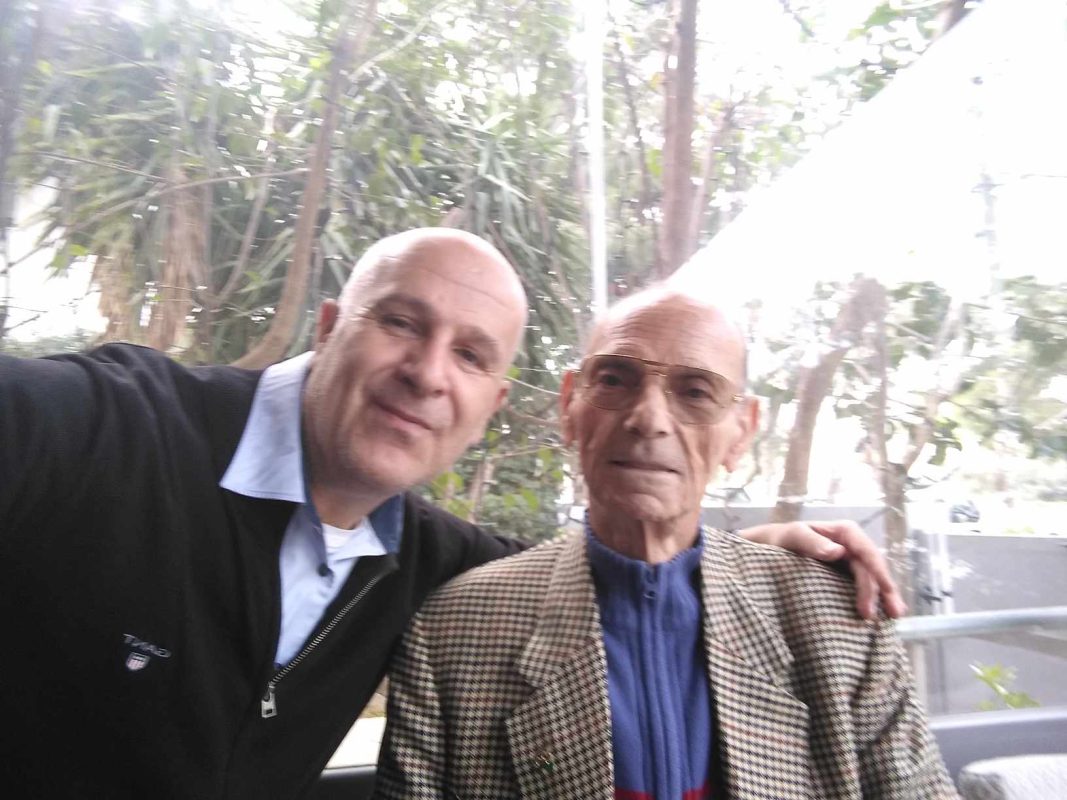 Πάνος Ν. Αβραμόπουλος: Ο θρυλικός κανονιέρης  του ποδοσφαίρου μας Αντώνης Αντωνιάδης