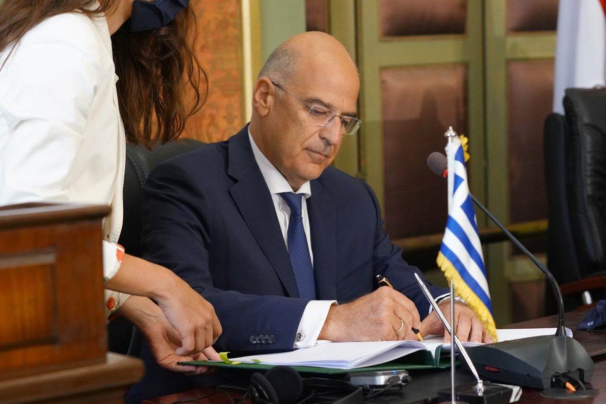 H ανάρτηση Δένδια για τα πέντε χρόνια από τη συμφωνία οριοθέτησης ΑΟΖ με την Ιταλία