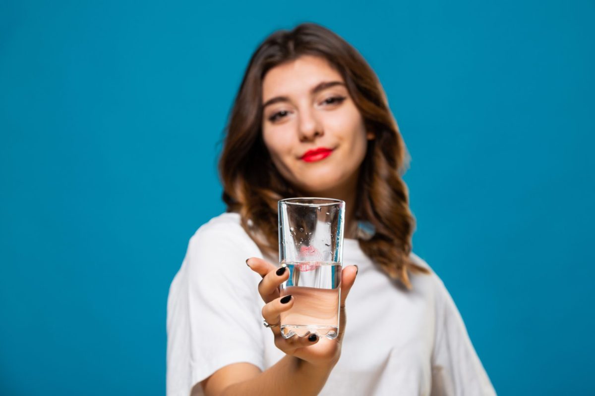 Διαβήτης: Πόσα ποτήρια νερό τη μέρα ρυθμίζουν το σάκχαρο και αντιμετωπίζουν την αντίσταση στην ινσουλίνη;