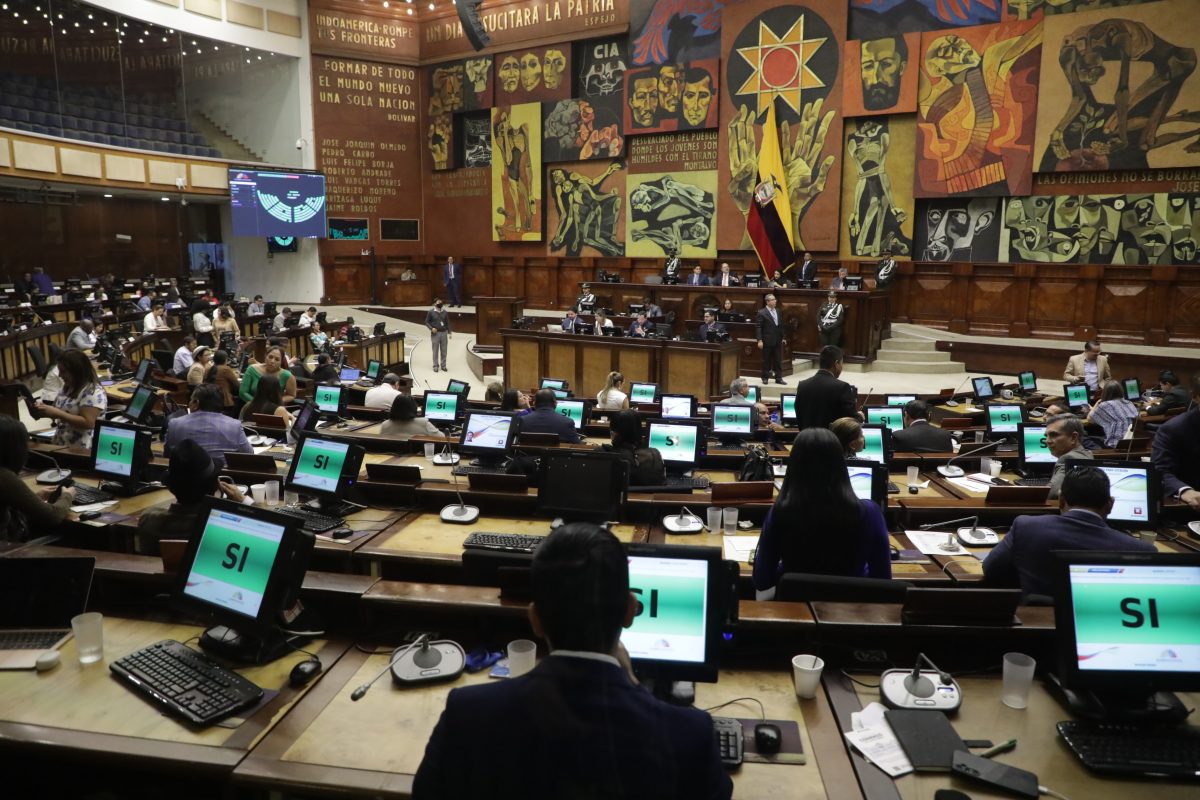 Ισημερινός: Το κοινοβούλιο ενέκρινε την επιστροφή ξένων στρατιωτικών βάσεων