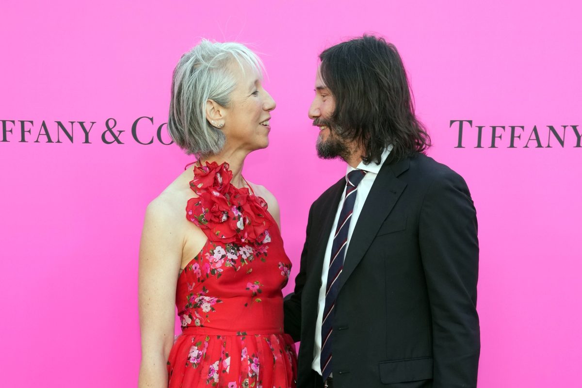 Keanu Reeves: Οργιάζουν οι φήμες για αρραβώνα με την Alexandra Grant