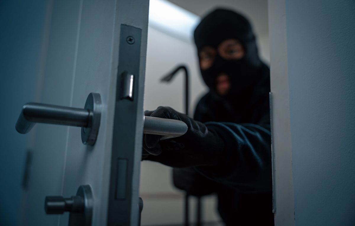 Ηράκλειο: Τρεις συλλήψεις για διακεκριμένες κλοπές σε σπίτια – Άνω των 40.000 ευρώ η αξία της «λείας» τους