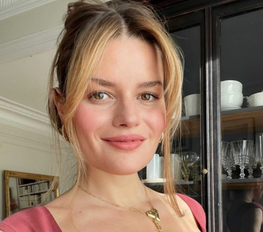 Το μυστικό των Γαλλίδων για ένα ανεπιτήδευτα κομψό μακιγιάζ – Δεν είναι αυτό που νομίζετε