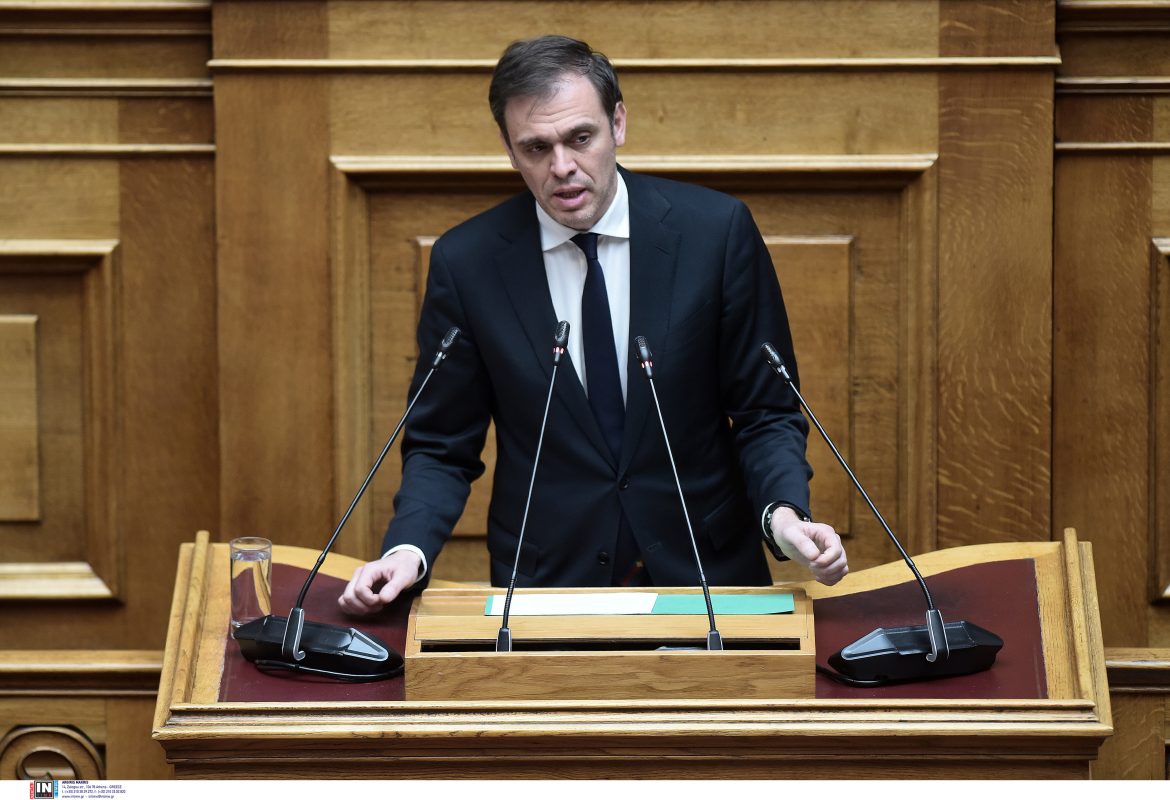 Μάντζος στον realfm 97,8: Το φιάσκο της νομοθέτησης Πιερρακάκη παραμένει παρά την απόφαση του ΣτΕ – Τι είπε για τα Τέμπη