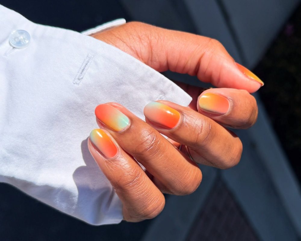 Καλοκαιρινά νύχια: Σορμπέ μανικιούρ και 8 ακόμη ιδέες που θα λατρέψετε