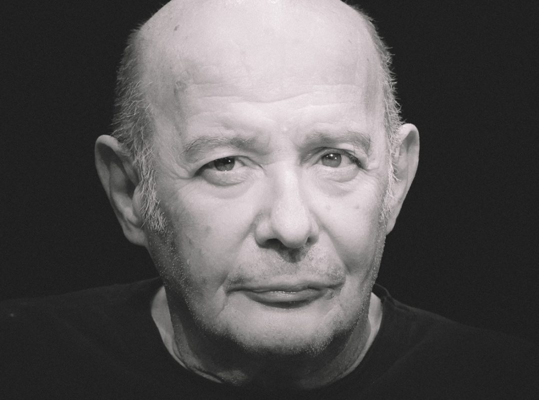 Πέθανε ο Βασίλης Παπαβασιλείου