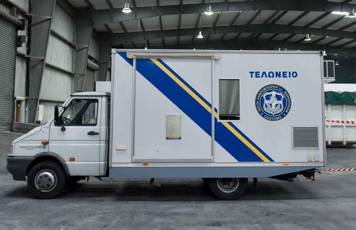 Οκτώ συλλήψεις στο Γ’ Τελωνείο Πειραιά για απάτη σε βάρος της ΕΕ – Εντοπίστηκαν 4,5 εκατ. ευρώ