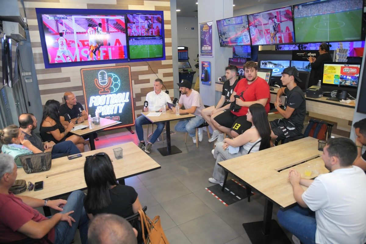 Άγγελος Μπασινάς και Στέφανος Κοτσόλης στο Πάμε Στοίχημα Football Party by Gazzetta για τον τελικό του Champions League – Pre-game show με Πέδρι, Μπέκαμ και Ζιντάν