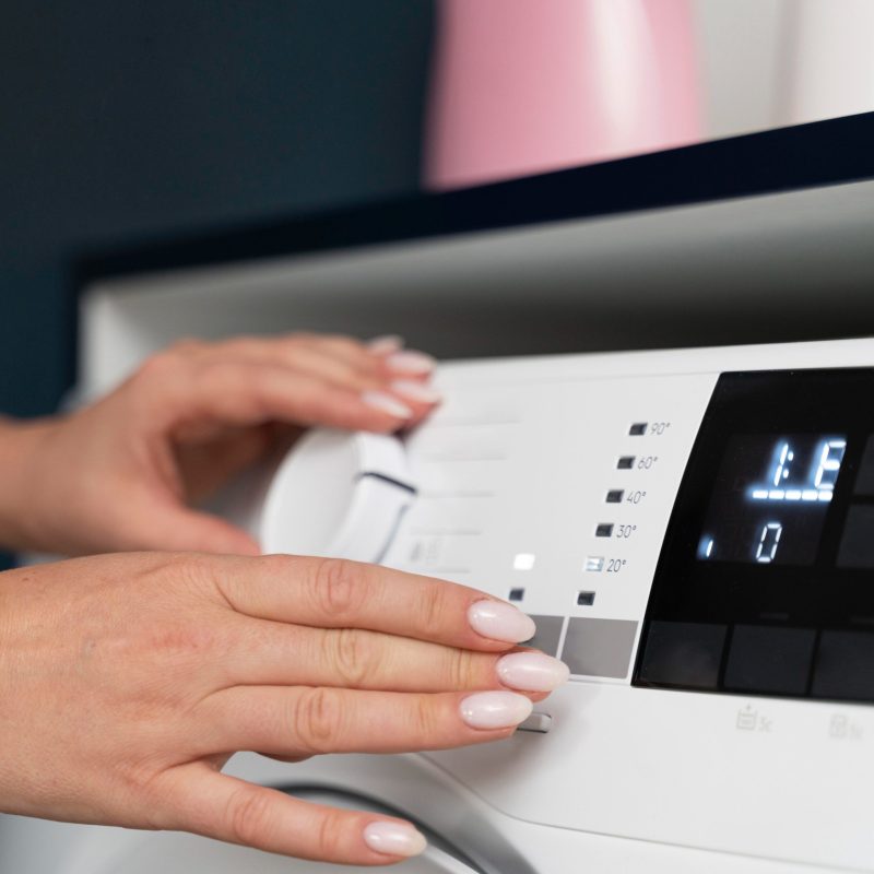 Αυτό το κουμπί στο πλυντήριο ρούχων μπορεί να μειώσει τους λογαριασμούς ρεύματος έως και 65%