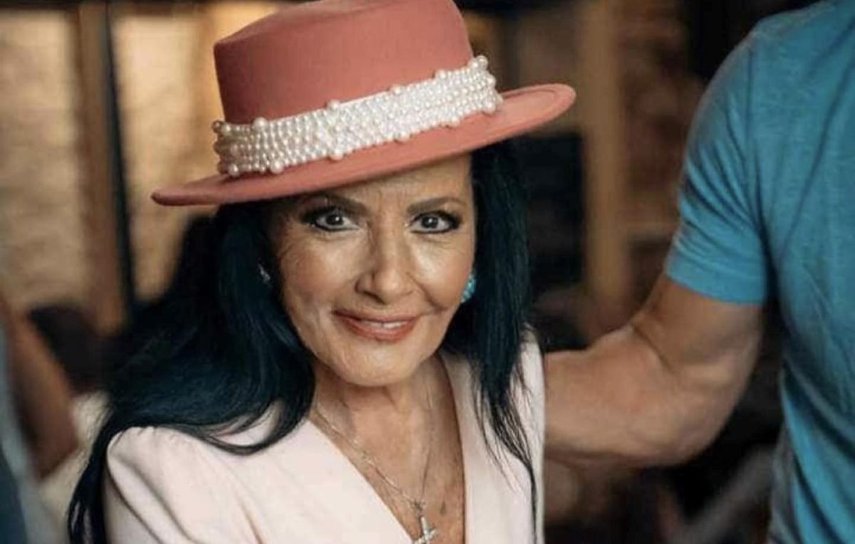 Ζωζώ Σαπουντζάκη: Αγνώριστη σε ηλικία 12 ετών – Σπάνια φωτογραφί