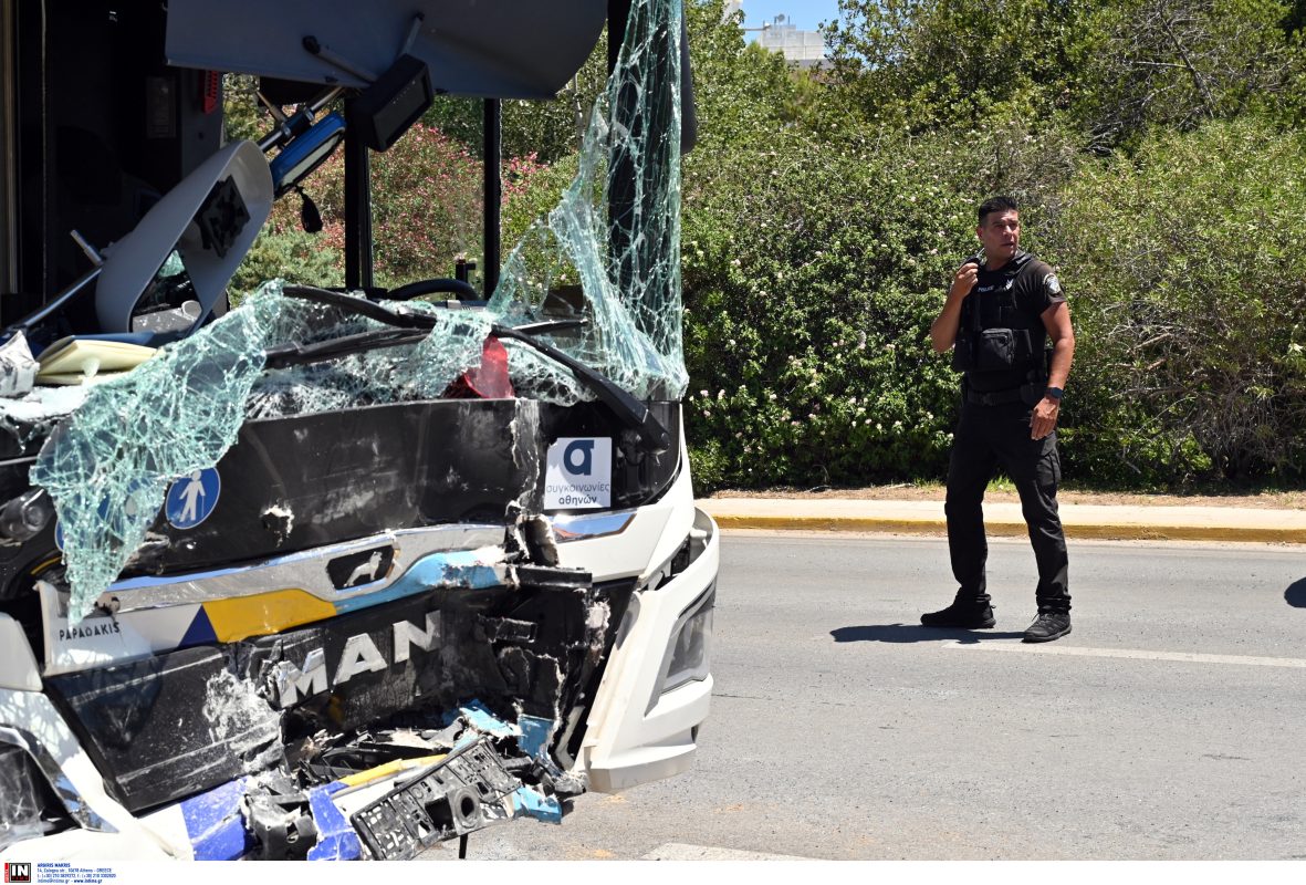Τροχαίο στη Βούλα – Mαρτυρίες επιβατών: «Έπεφταν λαμαρίνες, έσπαγαν γυαλιά»