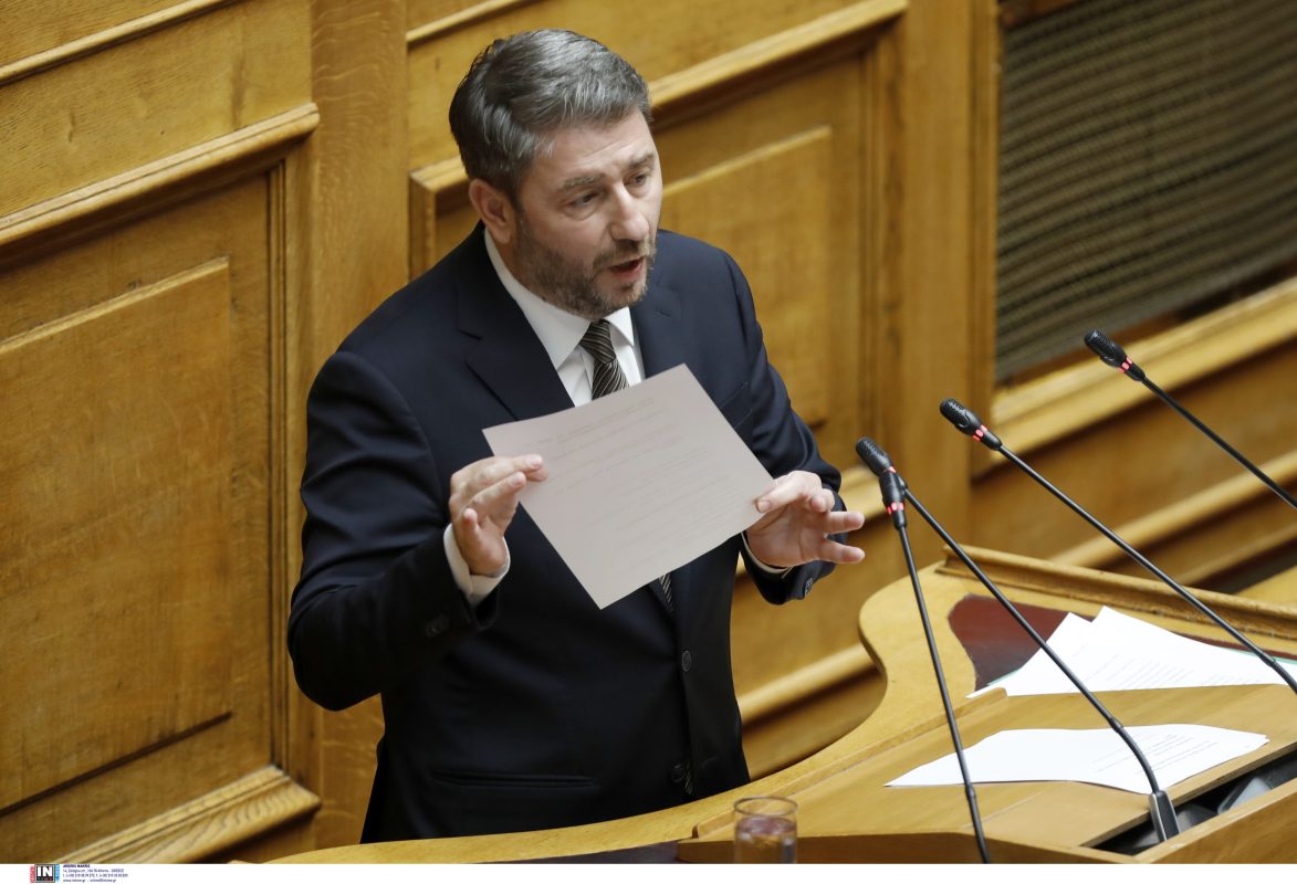 Ανδρουλάκης: Ο κ. Μητσοτάκης, το «επιτελικό κράτος», οι μεγάλες business και τα δισ. ευρώ να περνά