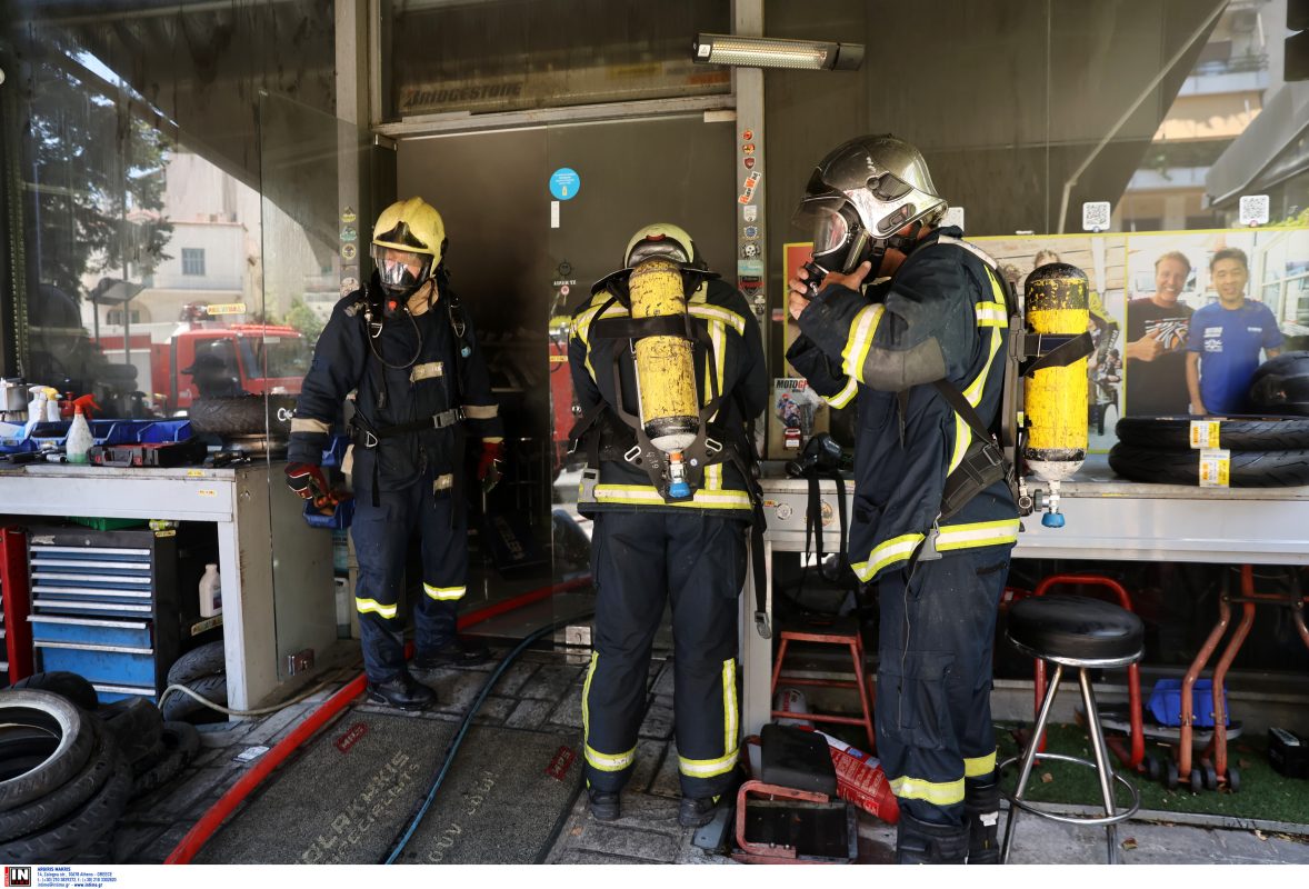 Κατεσβέσθη η πυρκαγιά στο κατάστημα ελαστικών στην οδό Μιχαλακοπούλου – Αποκαταστάθηκε η κυκλοφορία