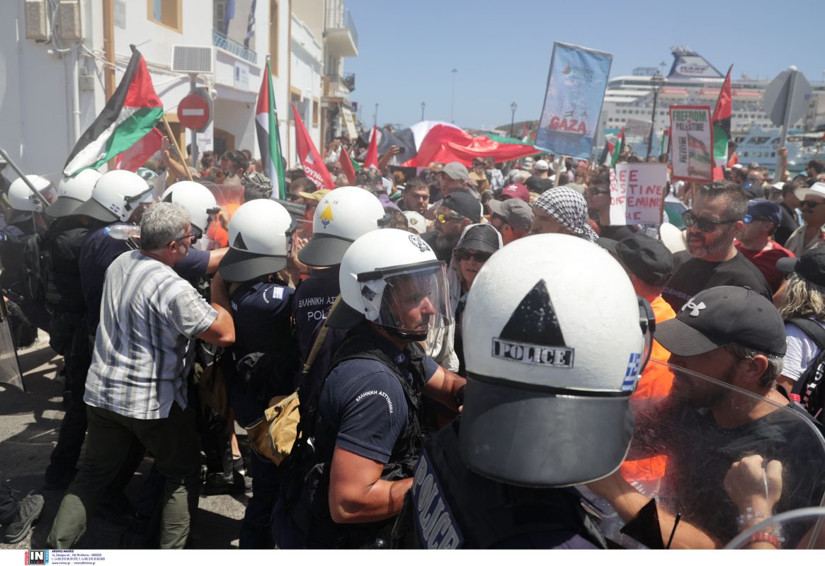 Ένταση στον Άγιο Νικόλαο κατά την άφιξη του ισραηλινού κρουαζιερόπλοιου «Crown Iris» – Διαμαρτυρίες και χρήση χημικών – Εικόνες