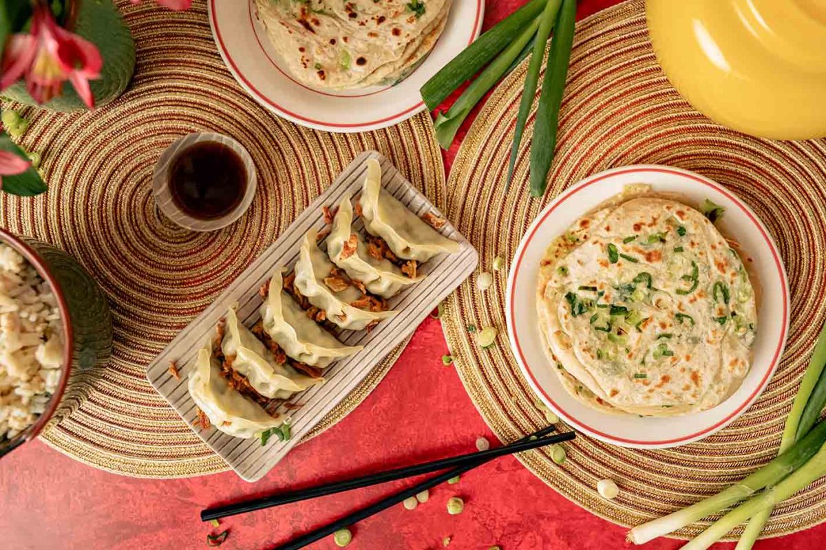 Κινέζικες τηγανίτες με φρέσκο κρεμμυδάκι: Η πιο τραγανή συνταγή που θα λατρέψετε!