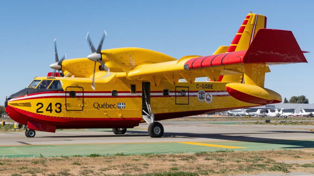 Με δύο πυροσβεστικά αεροσκάφη συνδράμει η Ελλάδα την Αλβανία για την κατάσβεση μεγάλης δασικής πυρκαγιάς στην περιοχή Dukat