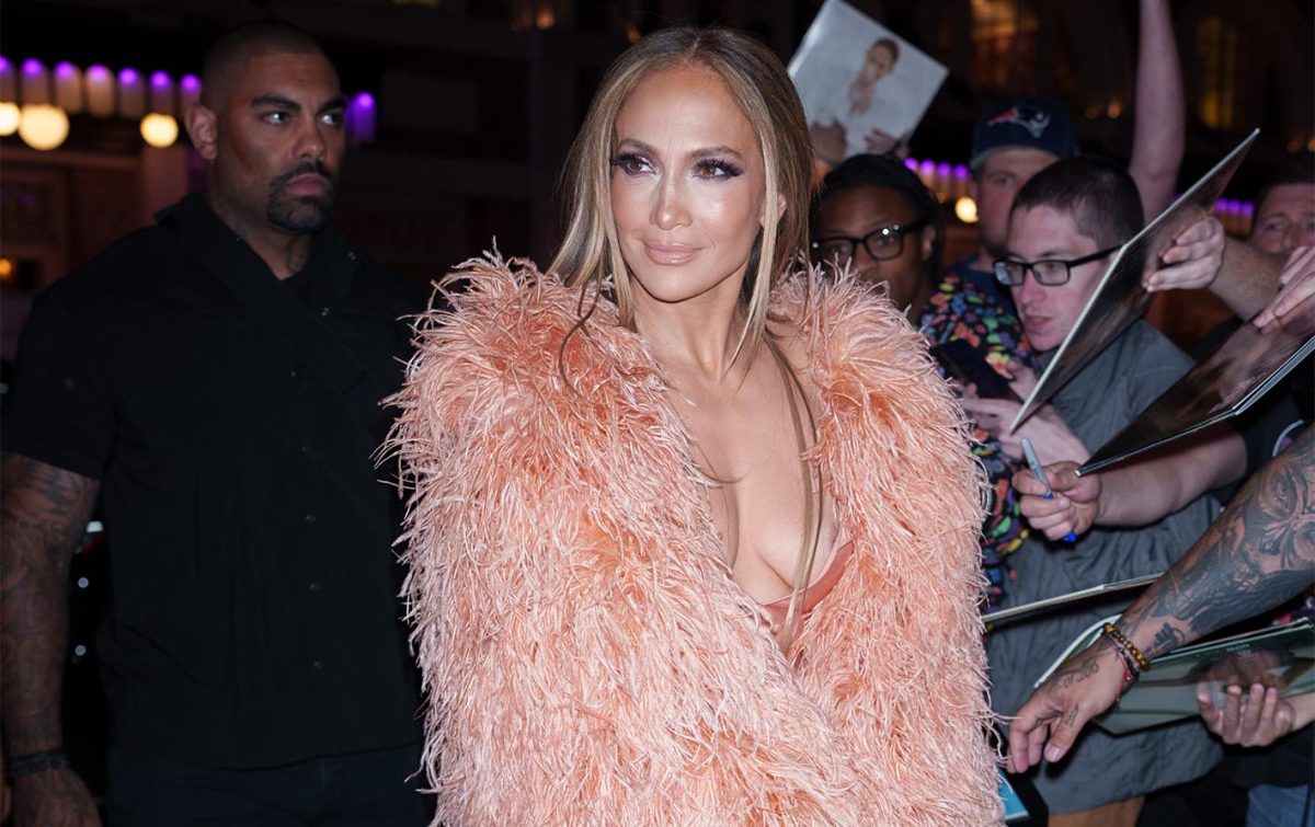 Jennifer Lopez: Στιλιστικό ατύχημα στη σκηνή – «Συνήθως δεν φοράω εσώρουχα…»