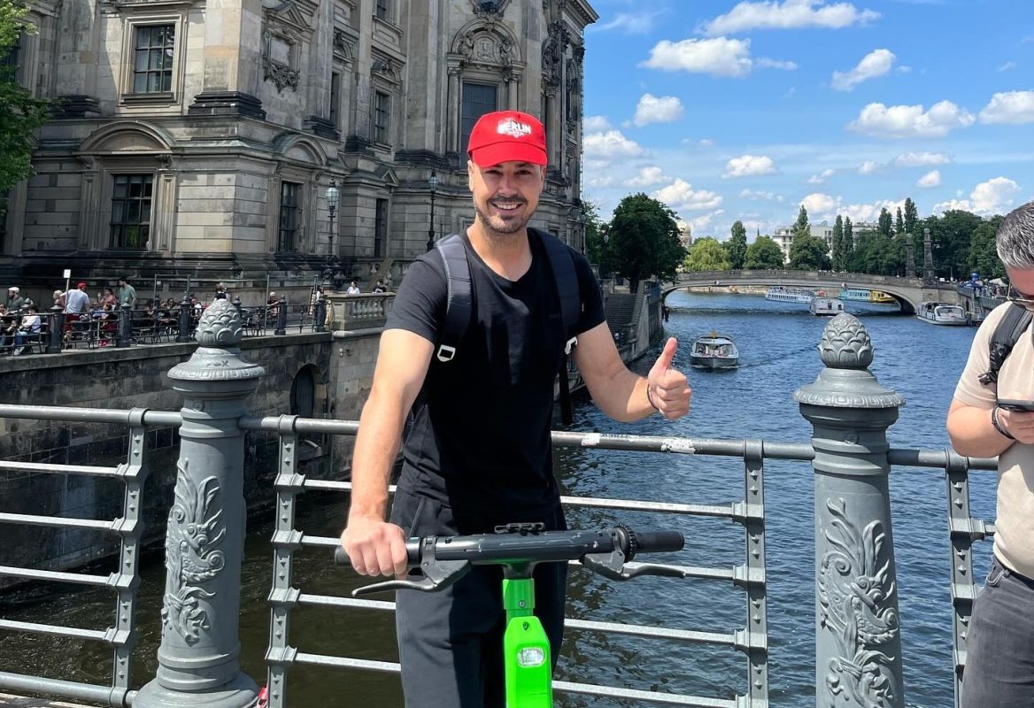 Πέτρος Κουσουλός: Έγινε πατέρας για τέταρτη φορά-Η πρώτη φωτογραφία από το μαιευτήριο