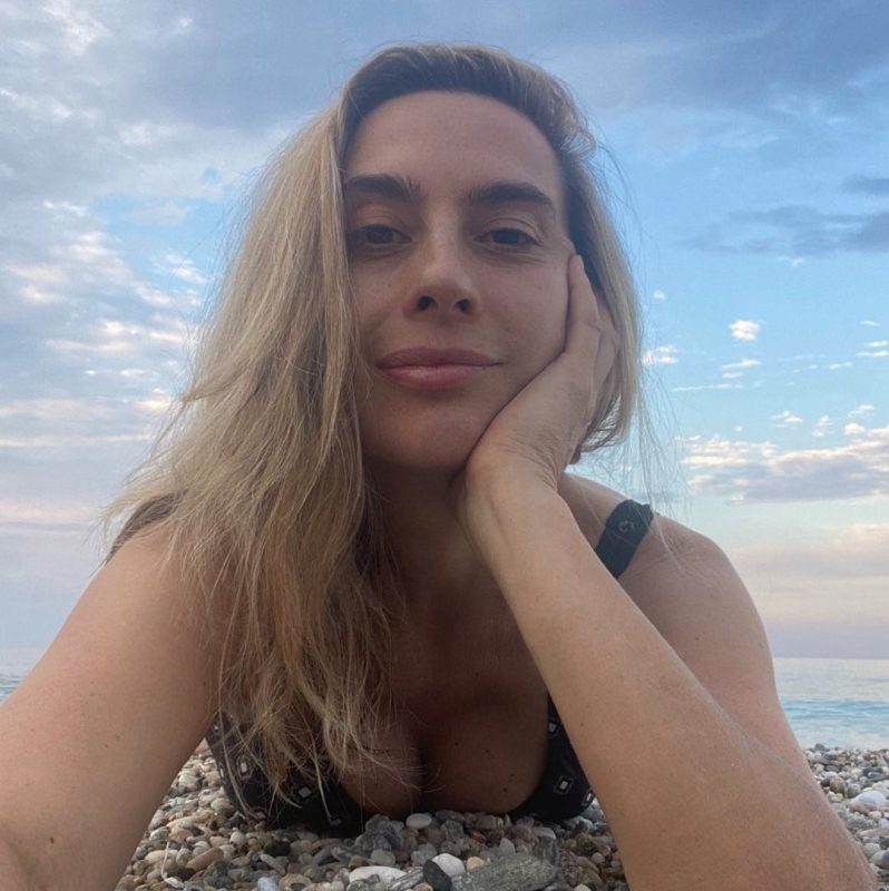 Βίκυ Βολιώτη: Οδοιπορικό στη Νότια Γαλλία με την καλύτερη παρέα