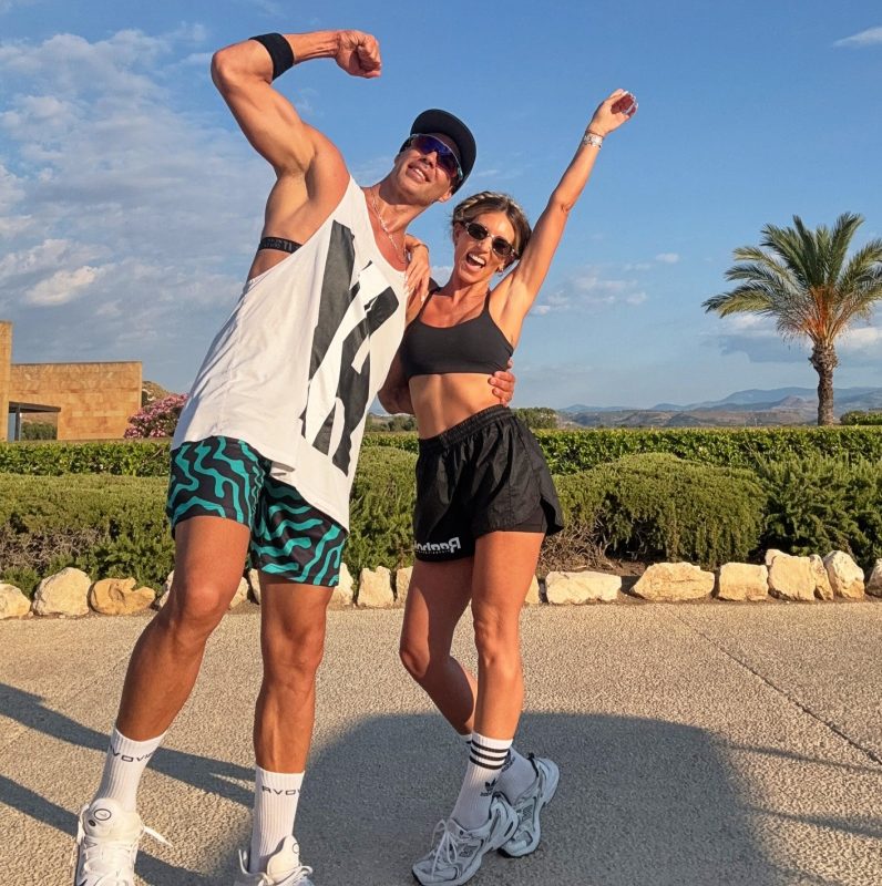 Bruno Cerella: Ο κανόνας που είναι αδιαπραγμάτευτος στα ταξίδια του με την Αθηνά Οικονομάκου