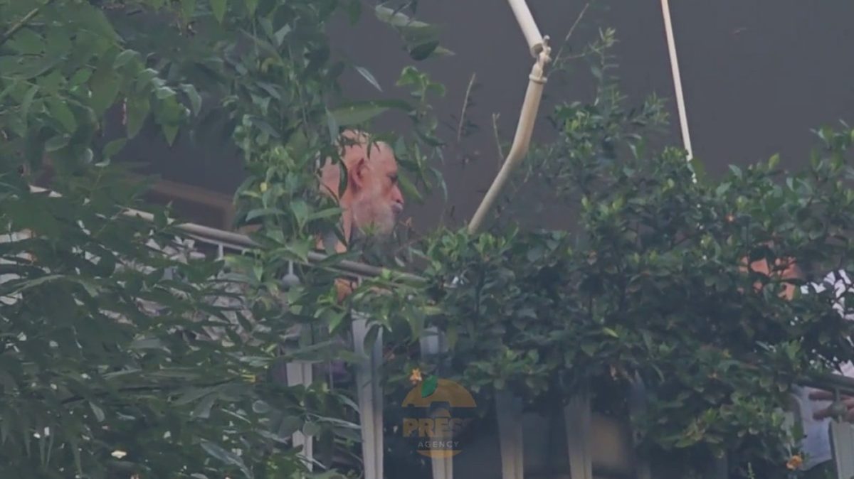 Γειτόνισσα ειδοποίησε τον Φιλιππίδη για τη φωτιά – Κοιμόταν στο σαλόνι του σπιτιού του που τυλίχθηκε στις φλόγες