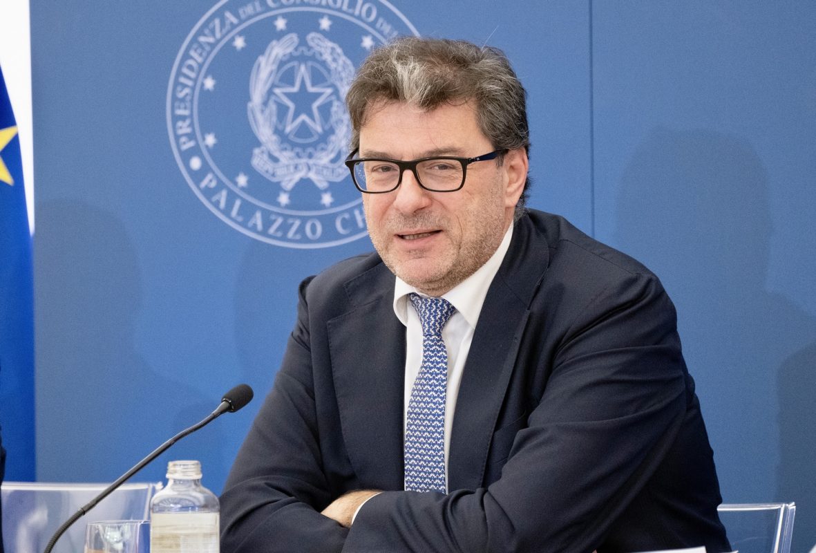 ΥΠΟΙΚ Ιταλίας: Για τους δασμούς πρέπει να διαπραγματευτούμε χωρίς να υποχωρήσουμε ούτε εκατοστό