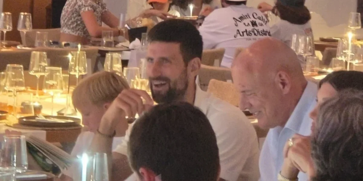 Στην Πάρο ο Νόβακ Τζόκοβιτς – Δείπνο σε γνωστό εστιατόριο στη Νάουσα – Βίντεο και φωτό
