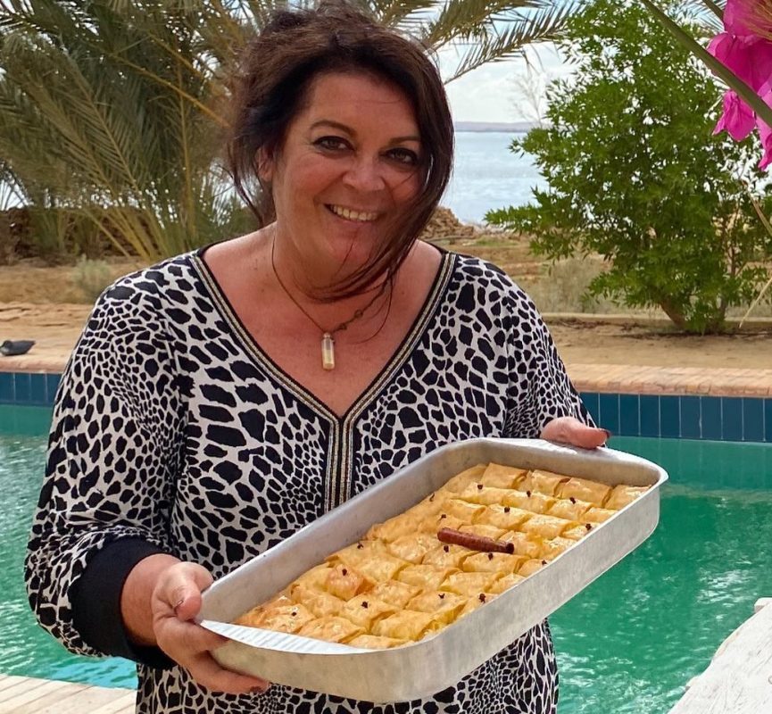 Συγκλονίζει η Μαρία Εκμεκτσίογλου: «Η μαμά μου έβαλε φωτιά στο σπίτι όταν έμαθε ότι πέθανε ο αδελφός μου»