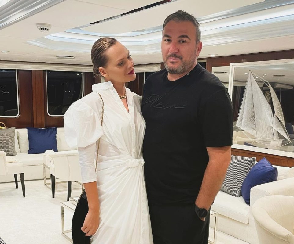 Αντώνης Ρέμος: Δείχνει το λαχταριστό πρωινό που του ετοίμασε η κόρη του