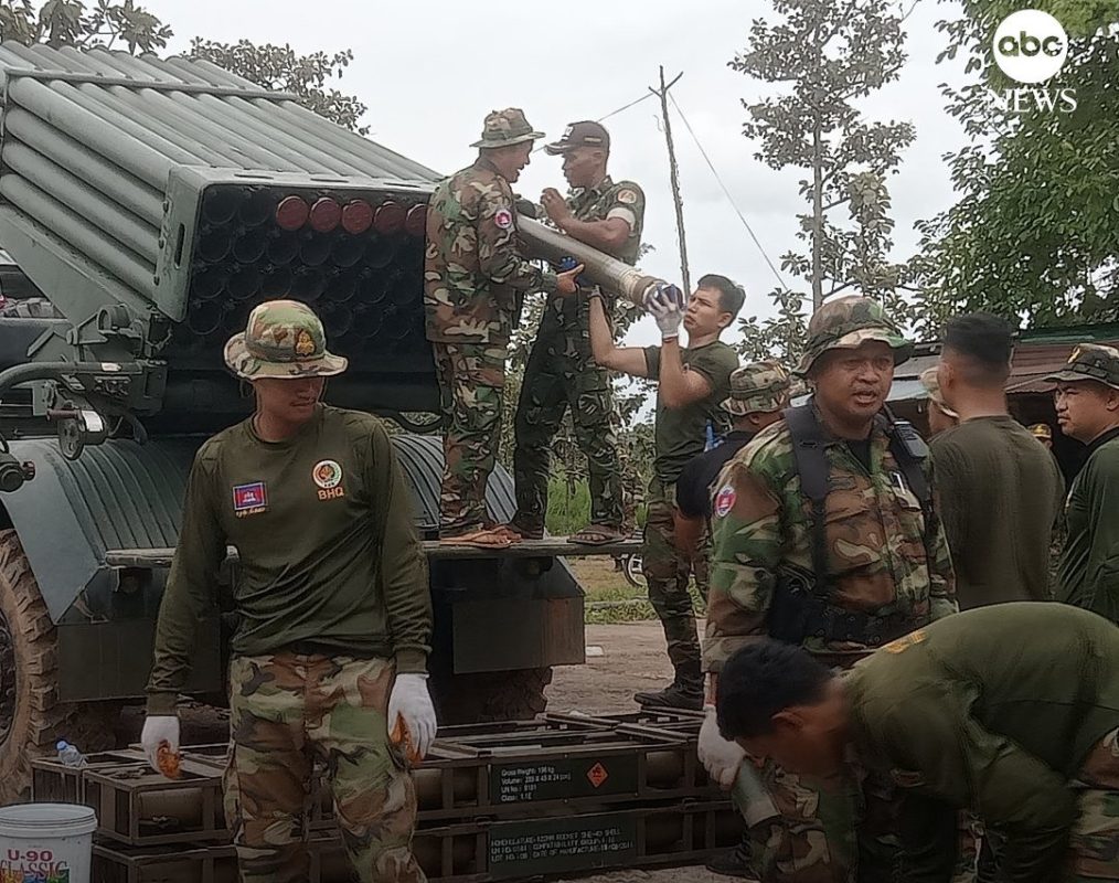 Εχθροπραξίες στα σύνορα Ταϊλάνδης-Καμπότζης, τουλάχιστον 12 νεκροί