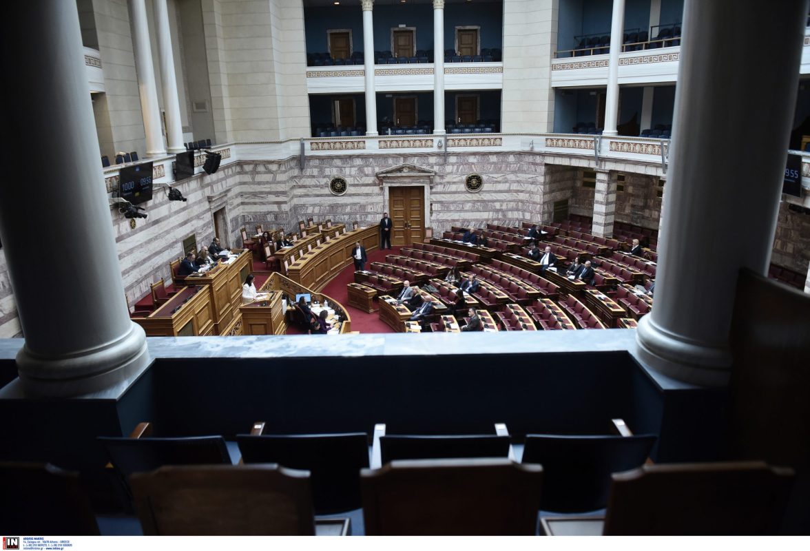 Νέα κόντρα ΝΔ – ΠΑΣΟΚ για την άρση ασυλίας των 14 «γαλάζιων» βουλευτών