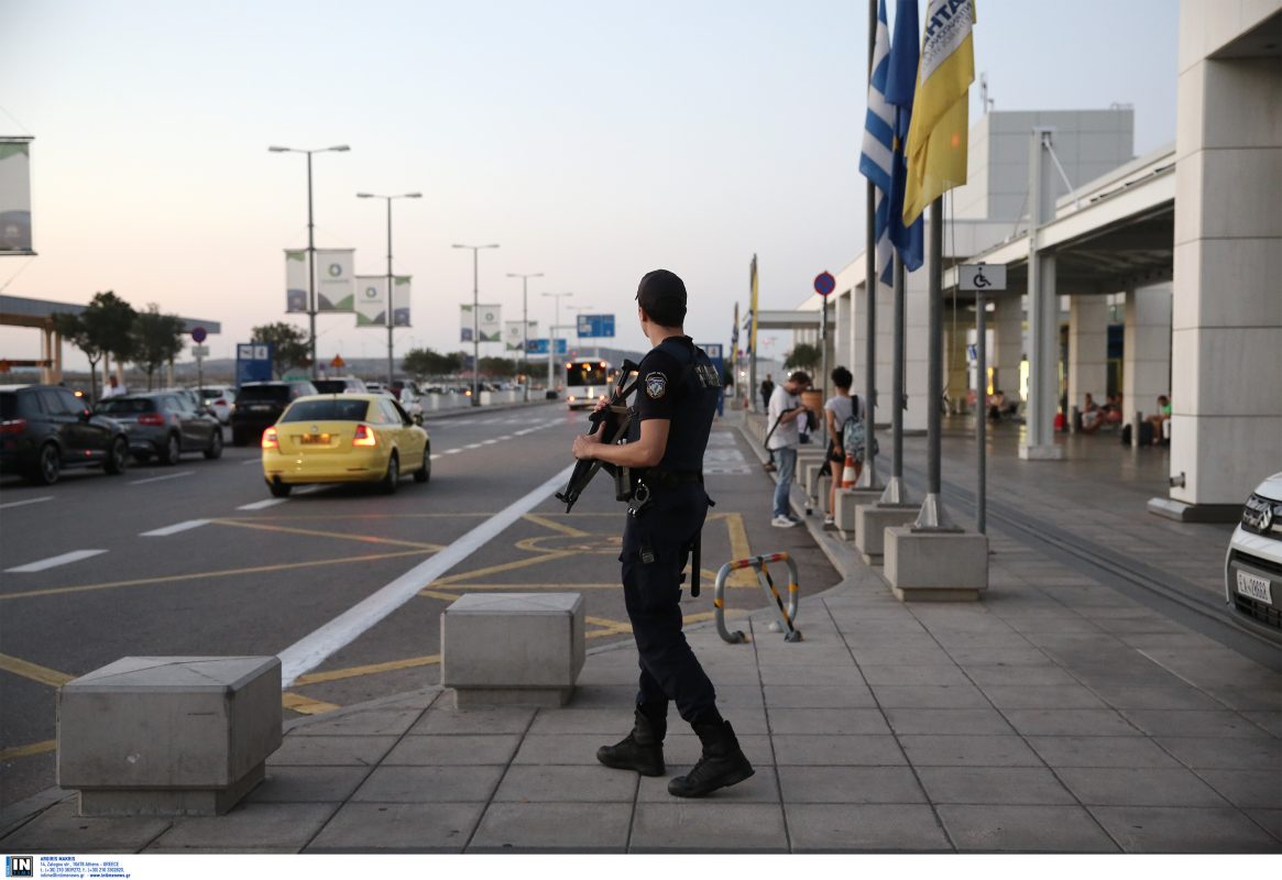 «Ελ. Βενιζέλος»: Χειροπέδες σε 31χρονο καταζητούμενο μέλος κυκλώματος παράνομης μετανάστευσης