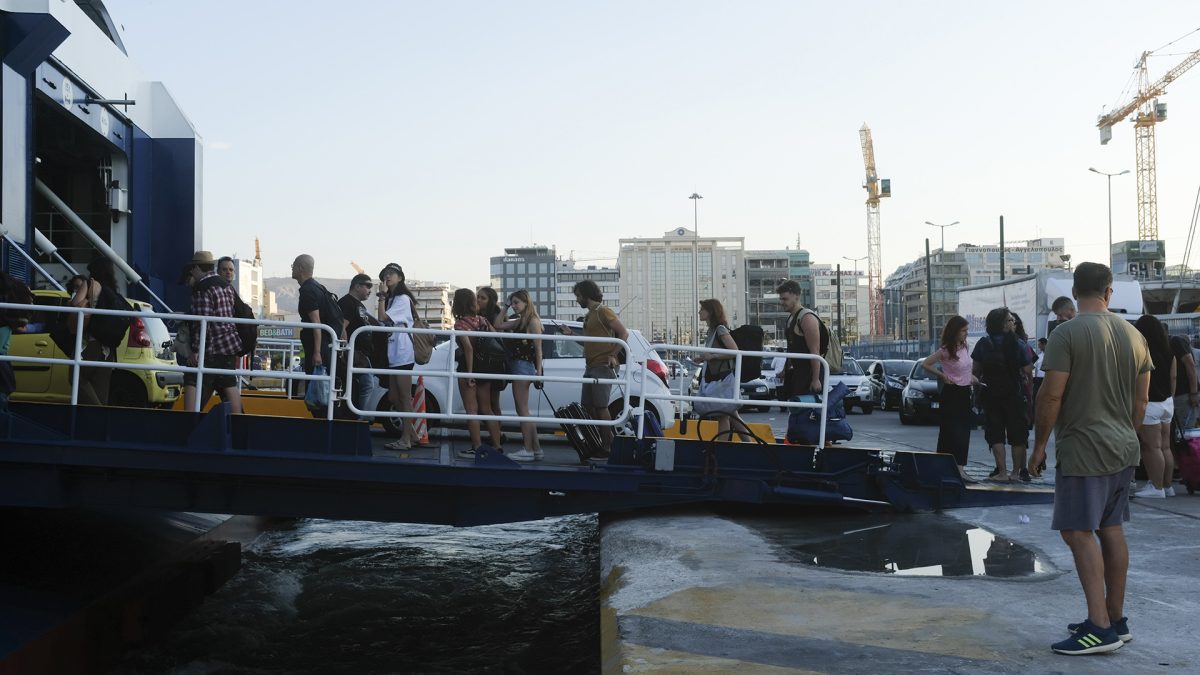 Αναχωρούν και οι τελευταίοι εκδρομείς για τον Δεκαπενταύγουστο