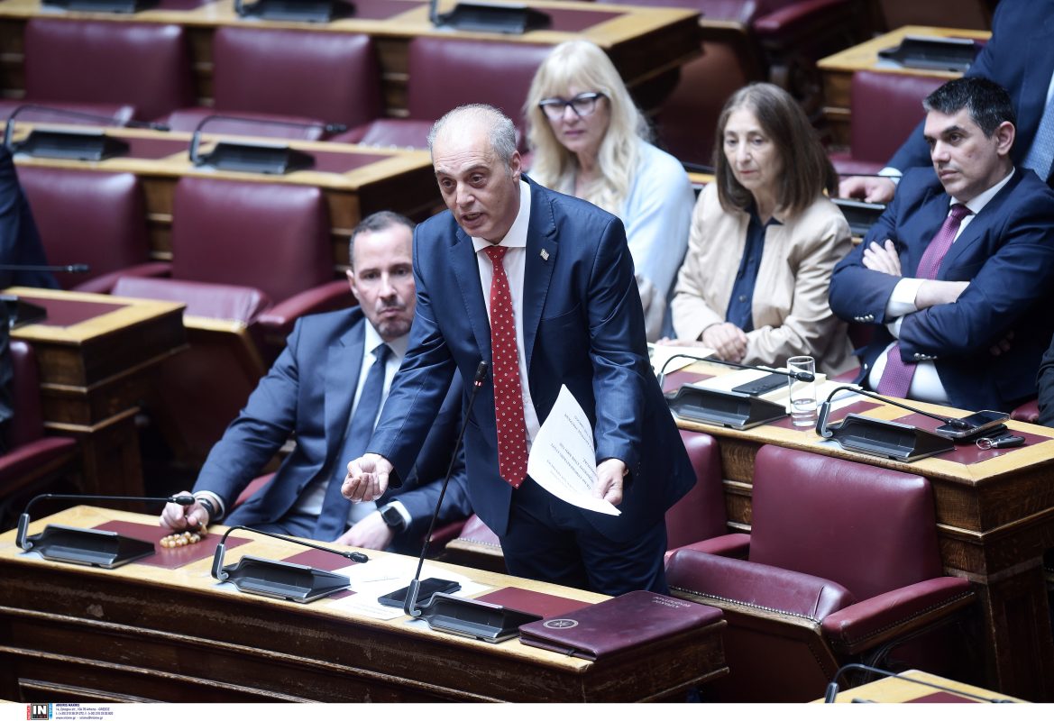 Βελόπουλος: Η κυβέρνηση βουλιάζει την Ελλάδα