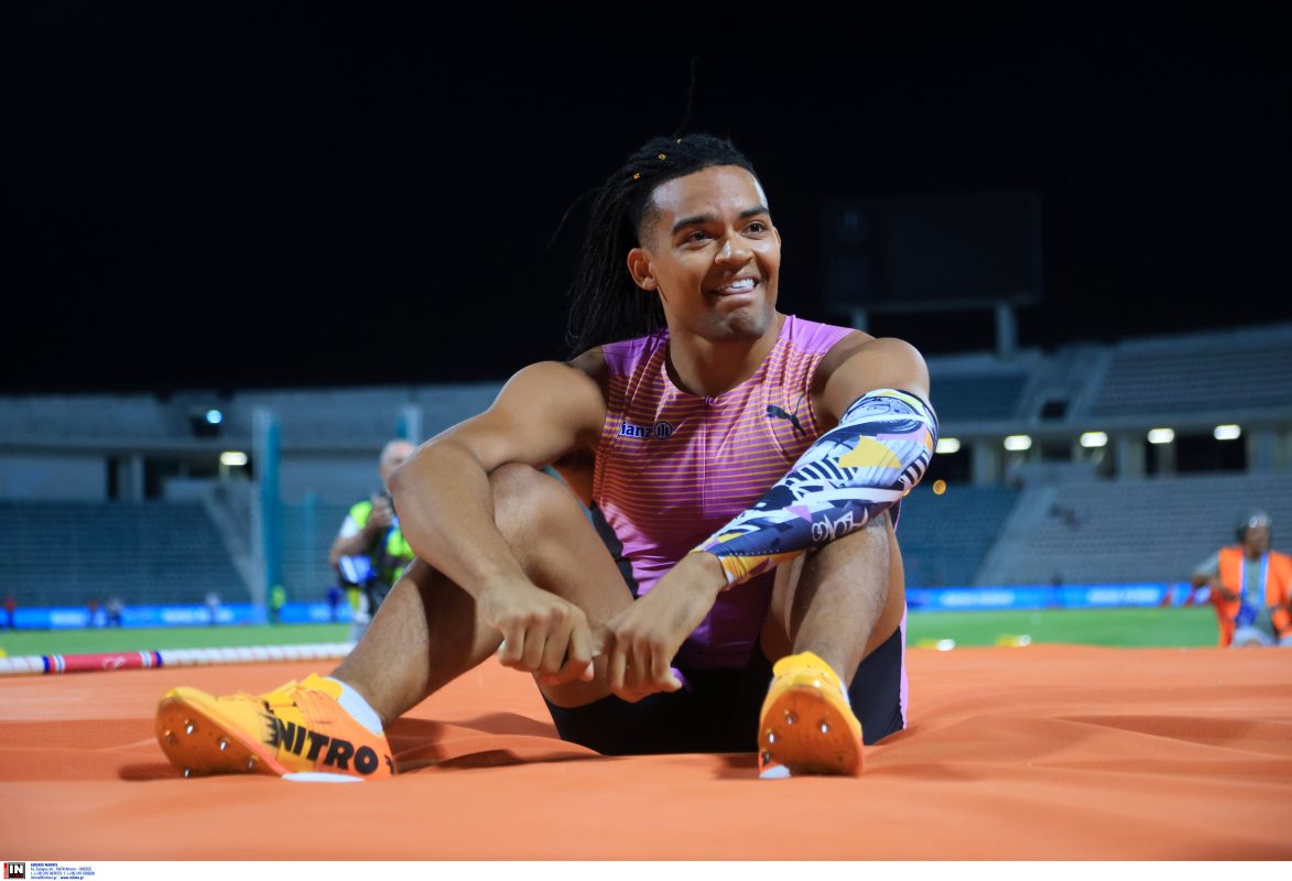 Απίστευτος Καραλής: «Πέταξε» στα 6.08μ. – Τέταρτη επίδοση όλων των εποχών στον κόσμο – ΒΙΝΤΕΟ