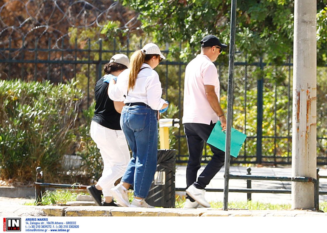 Νέα στοιχεία για το θρίλερ στο Παλαιό Φάληρο: Βρέθηκε το φόρεμα που φορούσε η μητέρα όταν άφησε το κοριτσάκι στη θάλασσα