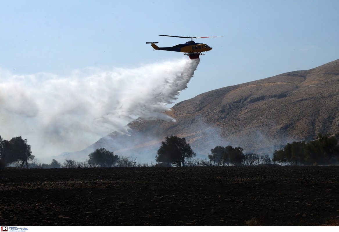 Πυρκαγιά στην Κερατέα: Νέα μηνύματα του 112 για εκκένωση οικισμών